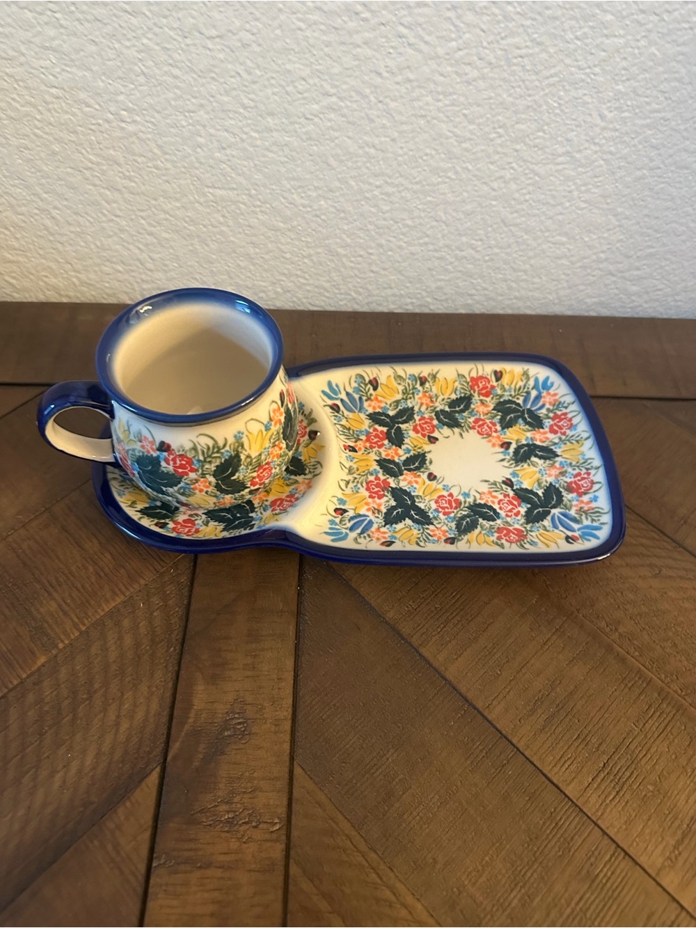 Polish Pottery Unikat Boleslawiec Poland Breakfast plate with mug